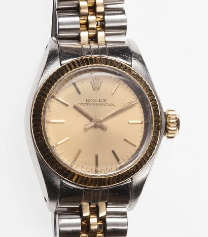 ROLEX Oyster Perpetual Lady Reference 6718 F Montre bracelet de dame. Boitier rond...