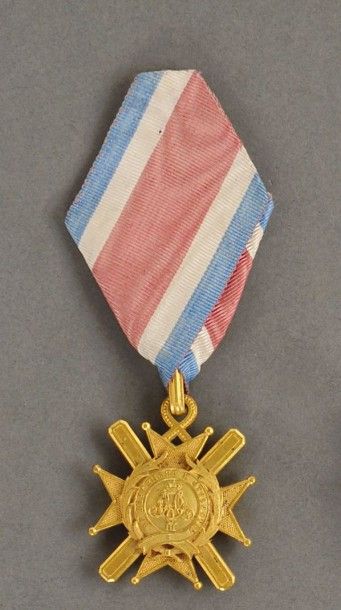 Royaume de Serbie Ordre de la CROIX de TAKOVO, 1865
Croix de chevalier au monogramme...