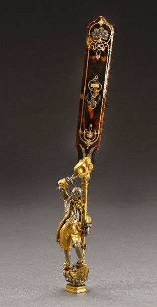 ALPHONSE GIROUX (1775-1848) 
Cachet coupe-papier en bronze ciselé et patiné or et...