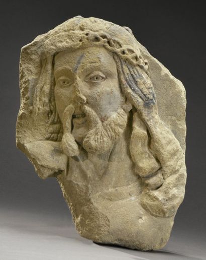 null Bas-relief en pierre sculpté représentant une tête de christ avec trace de polychromie
XVIIe...