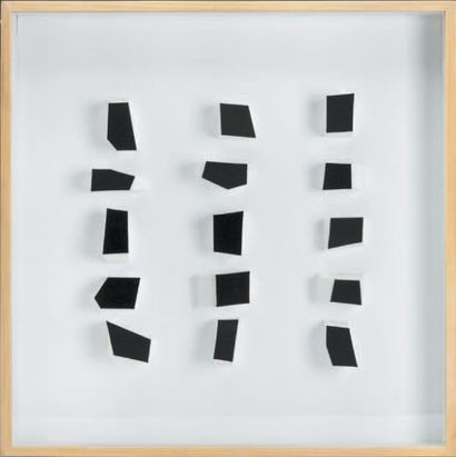 Nasser BOUZID (né en 1962) 
Sans titre, 2011
Collage d'éléments de polystyrène, découpés...