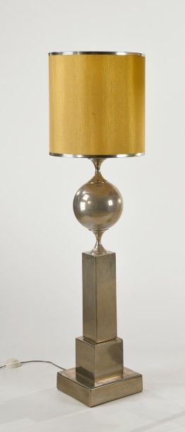 null Lampadaire en métal chromé
Circa 1970
H. 98 cm

 