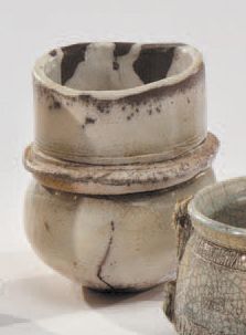 Christine FABRE (née en 1951) 
Vase ovoïde à col droit en grès raku, à décor d'une...