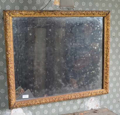 null X Miroir rectangulaire, baguette BERAIN dorée,

Miroir ancien du XVIIe siècle

H....
