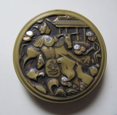 null Genghis Khan, rare bouton vers 1900, gros bouton en celluloïd moulée, (parfait...