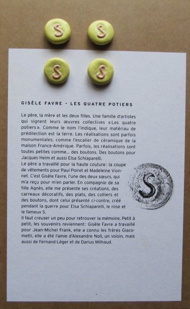 null Les 4 potiers, Gisèle Favre, 4 petits boutons vers 1940, céramique rose et paille ;...