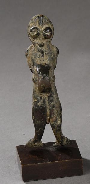 null Pendentif en bronze Gan
Burkina Faso
L. 8 cm AES

Provenance: Maine Durieu,...