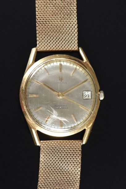 null LIP Himalaya, années 1960

Montre bracelet en or jaune 18K (750°/00)

Cadran...