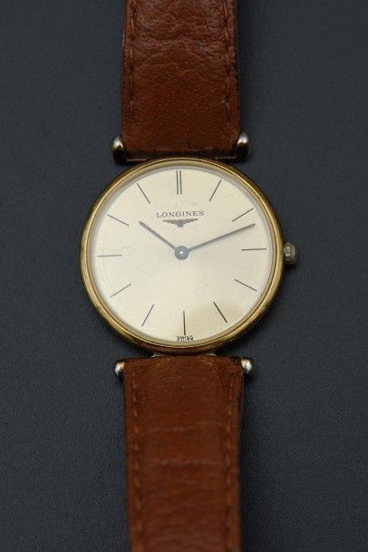 null LONGINES Le Grand Classique, vers 2000

Montre de dame, boîtier rond en métal...