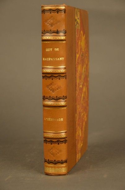 MAUPASSANT (Guy de) L'HÉRITAGE. PARIS, LE CERCLE DES BIBLIOPHILES, 1946. Un volume,...