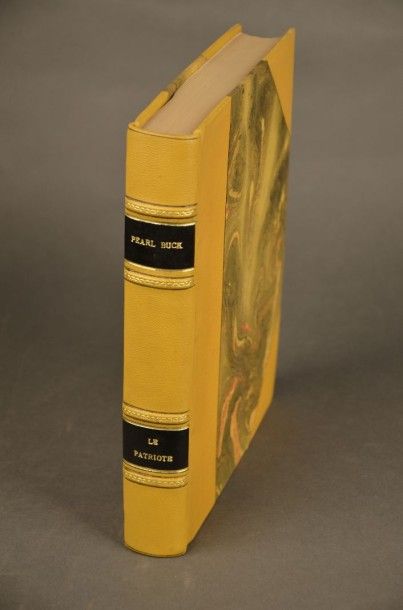 PEARL BUCK LE PATRIOTE. PARIS, GRÜND, 1947. Un volume, in-4, demi-reliure à coins...