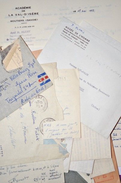 null ETHNOLOGIE. Correspondance de 24 lettres adressées à Évelyne Lot-Falck (1918/1974),...