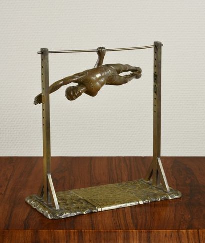 Georg EICHHORN (XIXe-XXe siècle) Le gymnase
Sculpture
Épreuve en bronze à patine...