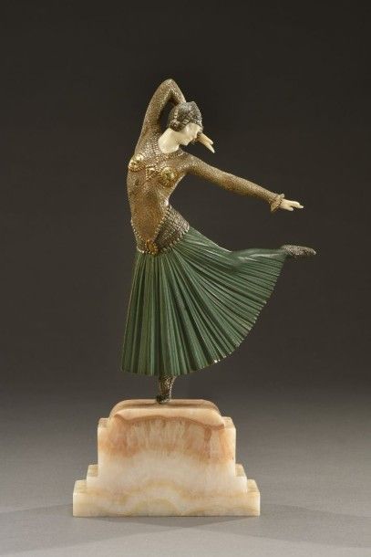 Demeter H. CHIPARUS (1886-1947) Ayouta
Sculpture chryséléphantine 
Bronze à triple...
