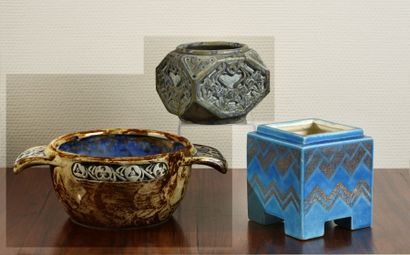 KAZA Éditeur Base de boîte ou pot à fleurs
Épreuve en céramique émaillée turquoise,...