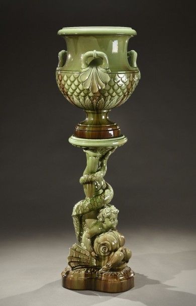 null Jérôme MASSIER (1844-1917) à Vallauris

Important vase Medicis à décor d'écailles...
