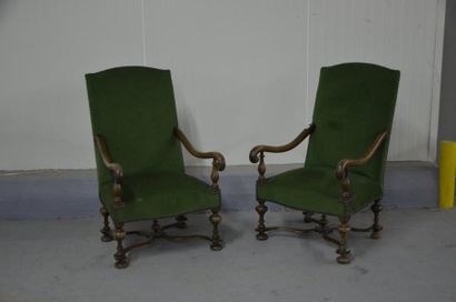 null Paire de fauteuils et paire de chaises en noyer. Dossier en Coin de Feu. Piètement...