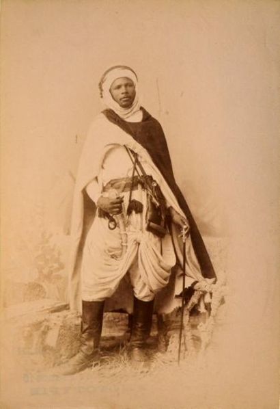 null Personnages et types du Maghreb (Tunisie, Maroc), vers 1895
Ensemble de 12 tirages...
