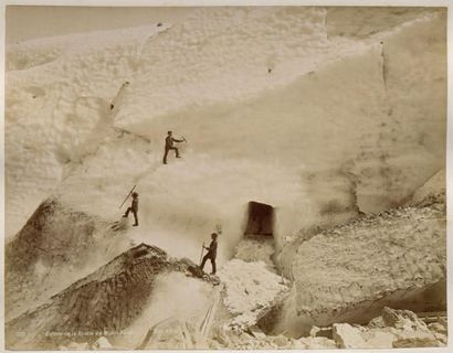null Les Glaciers du Mont-Blanc, 1880-1890
Ensemble de 3 épreuves, vers 1890, montées...
