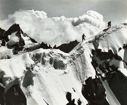 Georges TAIRRAZ II (1900-1975) Cordée de deux alpinistes au-dessus de Chamonix
Exceptionnel...