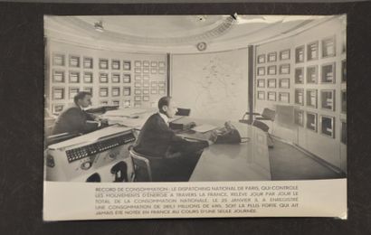EDF (Électricité de France), 1963-1966 33 tirages aux légendes imprimées sous l'image...
