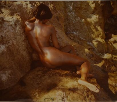 Serge Nazarieff (1935-2004) Homme nu à la peau doré dans les rochers
Tirage couleurs...