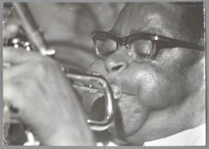 Jean-Pierre Leloir (1931-2010) Dizzy Gillespie (1917-1993) à la trompette
Tirage...