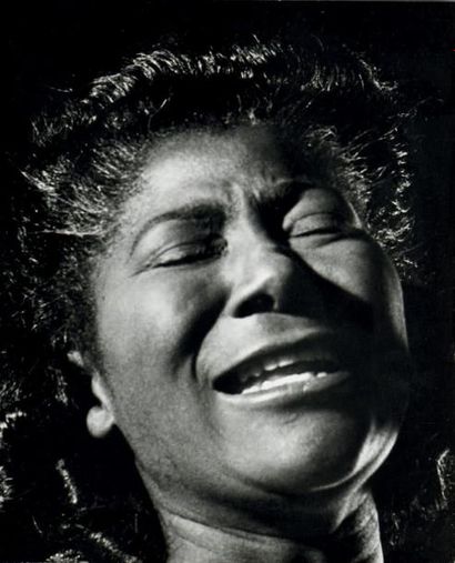 Hervé DERRIEN (XXe siècle) Expressions de Mahalia Jackson (1911-1972) chantant
Réunion...