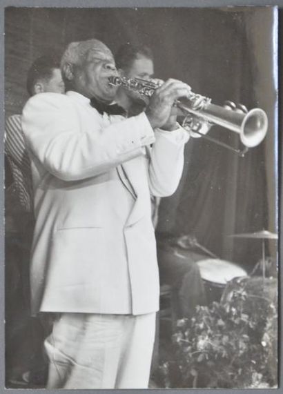 Anonyme, vers 1955 Sydney Bechet (1897-1959) à la clarinette
Tirage argentique d'époque
H....