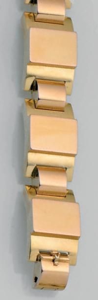 null Bracelet «Tank» en or jaune 18K (750/°°) à maillons géométriques articulés
Année...