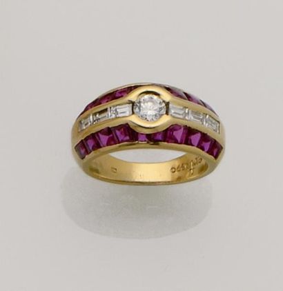 ALDEBERT Bague jonc en jaune 18K (750/°°) ornée d'un diamant taille brillant serti...