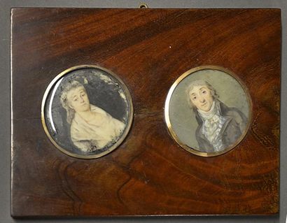 null Deux miniatures du début du XIXe siècle, encadrées ensemble

D.: 7 cm (chacune)

Accident...