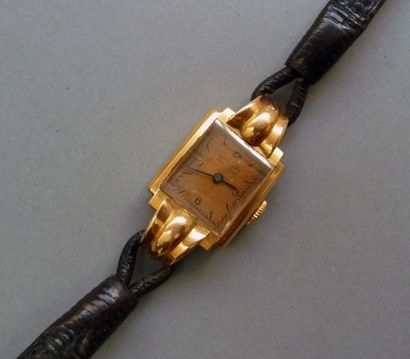 null LONGINES

Montre de dame, boîtier en or jaune 18 K (750/°°)

Bracelet cuir avec...