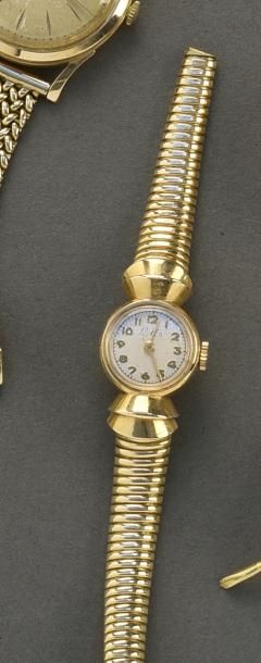 null Montre de dame Roll's, tout or jaune 18K (750/°°)

Poids brut: 20,2 g

Acci...