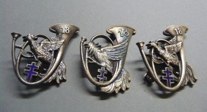 null Lot de trois insignes du 18ème Bataillon de Chasseurs