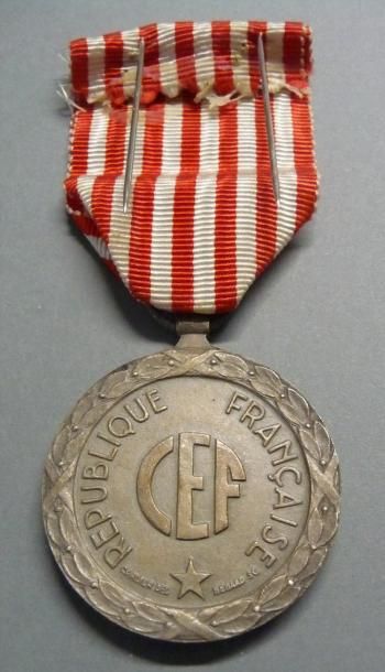 null FRANCE

Médaille commémorative de CEF

En bronze argenté, ruban d'origine

Taille...
