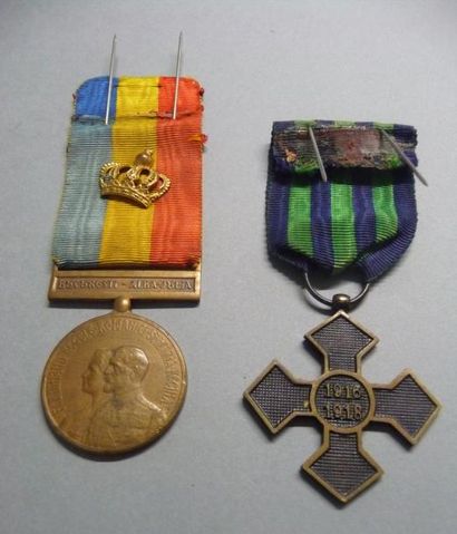 null ROUMANIE

Lot de deux médailles

Une médaille commémorative Guerre 14-18 en...