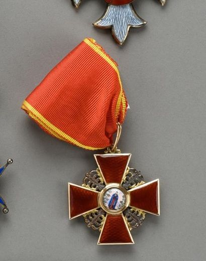 null RUSSIE

Ordre de Sainte-Anne Commandeur, troisième classe 

En bronze doré et...