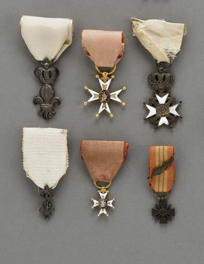 null FRANCE

Lot de six médailles miniatures et divers

Un ordre du Lys (D. 1,5 cm)...