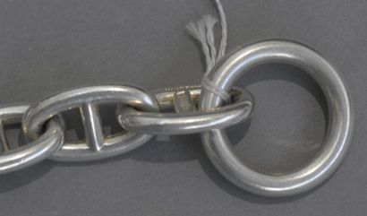 HERMES 
Bracelet en argent (925/°°) maille chaîne d'ancre. Signé, dans son écrin
Poids...