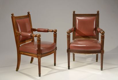 Maison JANSEN pour l'Hippodrome de Longchamp Paire de fauteuils néoclassiques en...