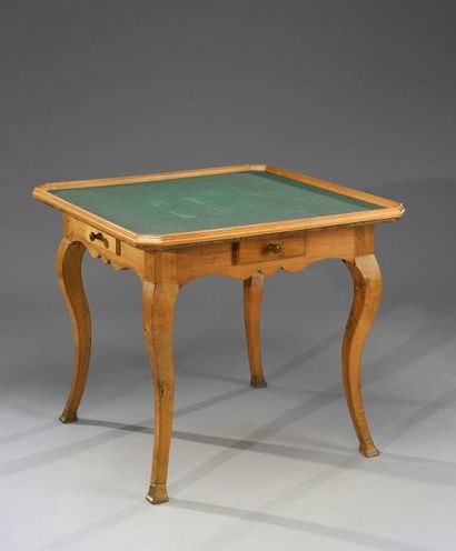Table à jeux carrée, en bois naturel reposant...
