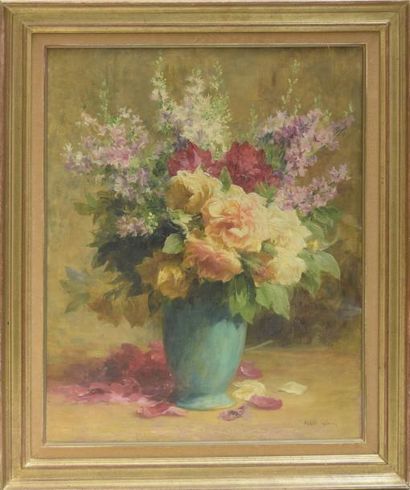 null Achille Théodore CESBRON (1849-1915)

Bouquet de fleurs dans un vase vert

Huile...
