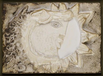 Jean BRANDY (1934-1995) 
Héraclès dans la peau du lion de Némée
Bas-relief en céramique...