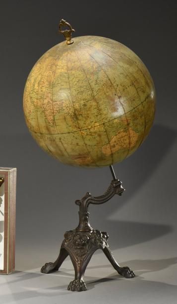 null Globe terrestre, maison E. Girard et A. Boitte, éditeur, 22 rue Cassette à Paris

Sur...