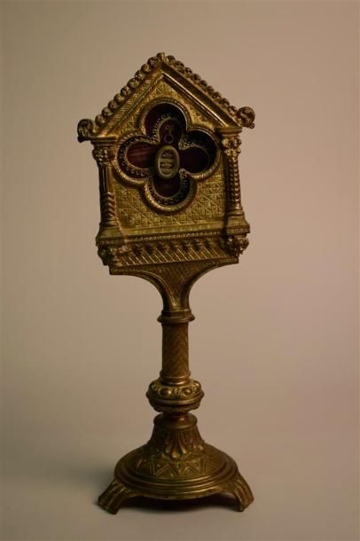 null Reliquaire en métal doré " Saint François d'Assise ".

Style gothique, XIXe...
