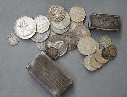 null Lot de pièces en argent : - 1 pièce 3 Mark 1913 - 1 pièce 1 Peso Mexique 1901...