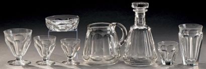 BACCARAT Partie de service en cristal, modèle «Talleyrand», comprenant: une carafe,...