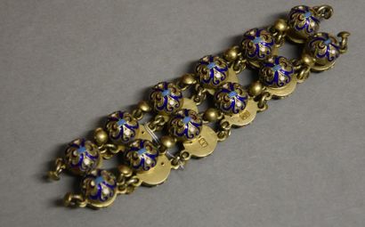 RUSSIE Bracelet souple en vermeil à deux rangs de demi-sphères émaillées d'agrafes...