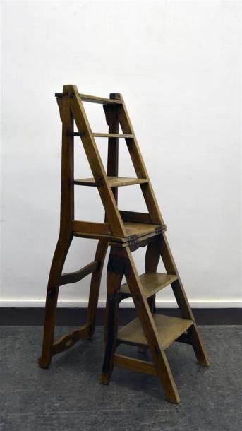 MOBILIER Chaise formant escabeau de bibliothèque H. 106,6 cm
